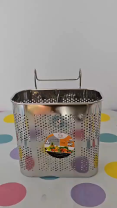 ที่ใส่ช้อนส้อมตะเกียบ สแตนเลส แบบมีที่แขวน ไม่ต้องเจาะรู ไม่เป็นสนิม มีช่องรูระบายน้ำ อากาศ ใช้สำหรับใส่ช้อนส้อมตะเกียบหรือเครื่องครัวอื่นๆ