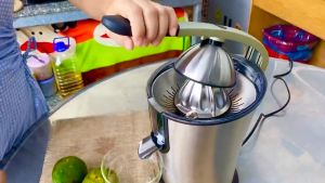 Máy vắt cam Caso CP330 Pro (Hàng Đức)