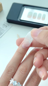 Dashing Diva แผ่นเจลติดเล็บ Glaze รุ่น ZMA446X-ZMA463X จำนวน 1 กล่องมี 30 เล็บ