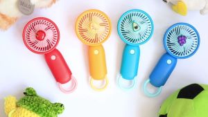 Kipas Angin Genggam Karakter: Pilihan Menarik untuk Musim Panas
