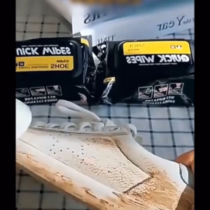 Quick  wipes ผ้าเช็ดตัวเปียกฟรีที่จะล้างบรรจุภัณฑ์อิสระขนาดเล็กสีขาวรองเท้าหนังทำความสะอาดคราบรองเท้าแบบพกพากระดาษเช็ดมือเปียก