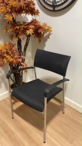 เก้าอี้สำนักงาน พลาสติกแข็ง ทำจาก PVC มีพนักแขน ขาชุบโครเมียม