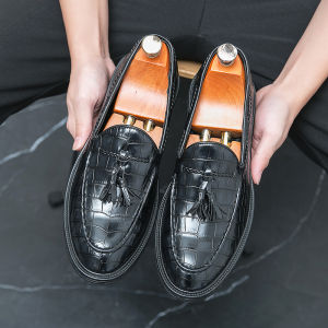 Mens Slip-on Leather Shoes K-style British Trend Inner Height Increasing Casual Shoes Fashion Doug Shoes Bean Bag Hair Stylist Mens Shoes