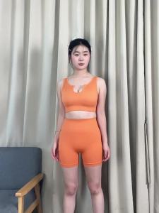 จัดส่งจากจีน [2025] ชุดโยคะไร้รอยต่อสำหรับกีฬากลางแจ้ง Zhejiang แห้งเร็ว ชุดออกกำลังกายหลังสวย ชุดกระชับสัดส่วนยุโรปและอเมริกาสำหรับผู้หญิง 3.8