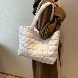 High-Quality Large Capacity Cotton Tote Bag Womens Commuter Shoulder Bag Stylish Versatile Single-Shoulder Handbag