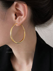 Gold Oversized Earrings Women Simple High-End Feeling 2025 New Lightweight Luxury Unique Ear Jewelry Fashionable Trendy