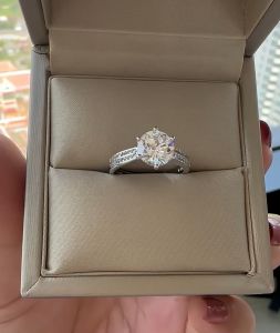 แหวนเพชรโมอีส เงิน 92.5% ชุบทองคำขาว เพชรน้ำงาม พร้อมกล่อง/ใบเซอร์ แหวนเพชร แหวนเพชร 92.5 แหวนเพชร92.5 - Lazada