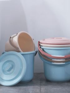 ถังหิ้วเพิ่มความหนาพร้อมฝาถังพลาสติกทนกระแทกไซส์ใหญ่ใช้ในบ้านถังเก็บของเล่นสำหรับเด็กหอพักนักเรียน