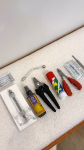 9 in 1 piglet care toolkit - Tail Cutter Tooth Nipper Castration Tool Animal Marker nozzle etc.
