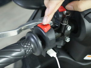 Motorcycle Switch Five-Wire Three-Speed with USB Interface Pure Copper Wire Core Good Electrical Conductivity for Enthusiasts