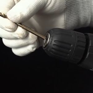 Máy khoan pin cầm tay nhật 12V 3 chức năng có búaTặng kèm 24 chi tiết gồm các mũi khoan + Mũi bắt vítbảo hành 1 nămđộng cơ không chổi than