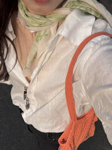 ผ้าพันคอไหมสีเขียวมิ้นต์สไตล์ฝรั่งเศสย้อนยุค ผ้าพันคอผูกโบว์ผีเสื้อขนาดเล็ก แฟชั่นฤดูใบไม้ผลิและฤดูใบไม้ร่วง ผ้าพันคอแบบอเนกประสงค์สำหรับผู้หญิง