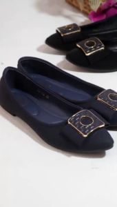 Sepatu Wanita Flatshoes Cantik Pita Kotak Rajut 821-13  IMPORT