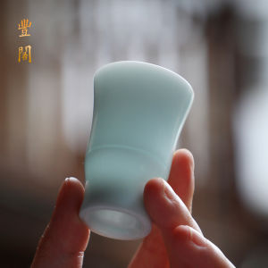 Small Ceramic White Wine Cup Creative One-Piece Offering Ancient Chinese Style Home Use Miniature Traditional Porcelain