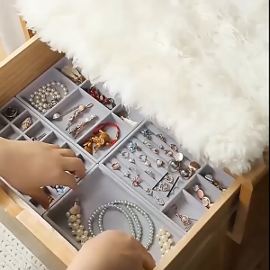 กล่องเก็บเครื่องประดับ ต่างหู แหวน สร้อยคอถาด มี3/9/15/18 ช่อง (มีหลายแบบ) G3469