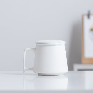 Nordic Style Large Capacity Ceramic Mug with Lid Luxury Minimalist Office Owner Cup Personal Exclusive North Europe Simple Light Elegant