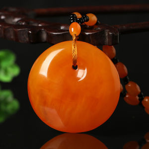 New 2022 Ins Style Luxury Medium Length Fake Old Honeycomb Wax Necklace Sweater Chain Pendant Birthday Gift for Women