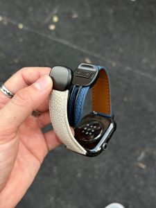 l inevek | Genuine Leather Replacement Band with Magnet Closure for Apple Watch