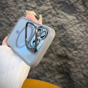 (ส่งจากไทย) เคสแม่เหล็ก ขาตั้ง มาพร้อมเลนส์กล้อง iPhone 11 13 14 15 16 17 Plus Pro Max