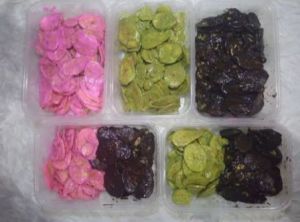 kripik pisang lumer rasa coklat/strawberry/matcha