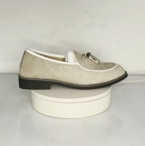 รองเท้าโลฟเฟอร์ผู้ชายแบบมีพู่ หนังแท้ แบบสวม รองเท้าทางการ รลำลอง รองเท้าสไตล์เกาหลี แต่งตัวได้โดดเด่นมาก 039