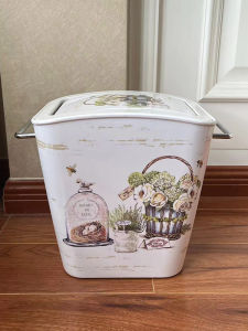 Mimicry Ceramic Wave Lid Trash Can Nordic Style with Lid for Living Room Bedroom Home Use Plastic Waste Bin Garbage Can
