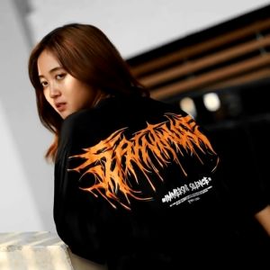 KAOS OVERSIZE & REGULER | SAINTMUDS BLACK T-SHIRT | COTTON COMBED | TRIAD GRAPHIC STREETWEAR APPAREL | A4879