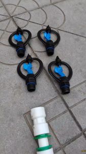 สปริงเกลอร์รดน้ําในสวน หมุนได้ 360 องศา