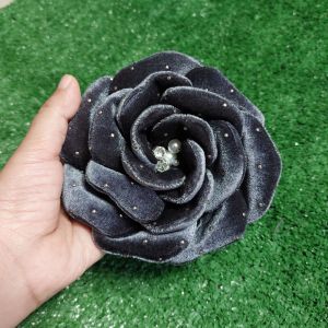Velvet Flower Brooch Golden Dot with Pearls and Diamonds Bros Bunga Kain Beludru bermata Diamond dan Mutiara Exclusive Design Handmade