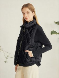 Soft Satin Diamond Pattern Accordion Pleat Vest