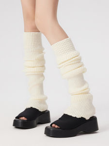 Light Purple Socks + Grey Yoga Pants = Teen Girls Color Scheme ! Purple Really Has a Certain Flavor ~ Sporty Handbag Accessories