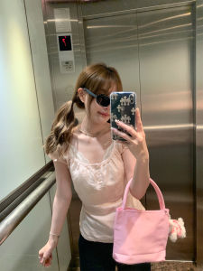 เสื้อยืดแขนพองหวานสำหรับผู้หญิงสไตล์เกาหลี ฤดูร้อน 2025 ใหม่ เสื้อตัวบนสไตล์เกาหลี แขนสั้น คอวี สีสันสดใส