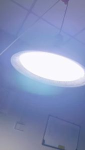 KKSKY โคมไฟไฮเบย์ 50W 100W 150W 200W High bay LED ใช้สำหรับ คลังสินค้าโรงงานการประชุมเชิงปฏิบัติการศูนย์กีฬาในร่มสนามบาสเกตบอลซูเปอร์มาร์เก็ต