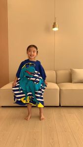 Khăn Tắm Choàng Cho Bé Chống Lạnh Khi Đi Bơi Đi Biển Có Mũ Trùm Đầu