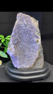 Brazil amethyst crystal geode crystal stand Special Fan Appreciation Deal 🉐 33cm tall with base ✅🆓 Weight: 7.65kg | Free shipping within West Malaysia ✅🆓 🉐 First come first served! Custom-made wooden base alone is already worth RM 60 💎foc Brazili