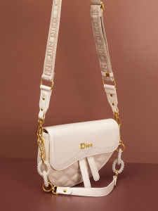 Elegant Leather Saddle Bag Womens Crossbody Shoulder Bag Versatile High-End Feelings Luxury Small Leather Goods