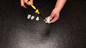 (5pcs / 12pcs)  ปลั๊กเสียบตัวเมีย ปลั๊กต่อสายไฟบ้าน 2ขา ใช้เสียบขาแบน ใช้ร่วมกันได้กับ ปลั๊กตัวผู้ขาแบนประเภท 2ขา