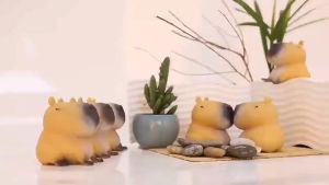 Chubby Capybara Squeeze Toy Fidget Toys Super Soft Simulated Capybara Squeeze Sensory Toys Anxiety Relief for Adults & Kids Cartoon Capybara Mochi Pinching Toy Squishy Toy Slow Rebound Decompression Toys Stress Release Hand Relax Gifts