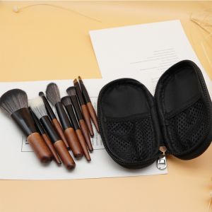 Mini Portable Makeup Brush Set for Travel Beginner Eyeshadow Loose Powder Brush Tool Compact Fluffy Blush Bronzer Brush