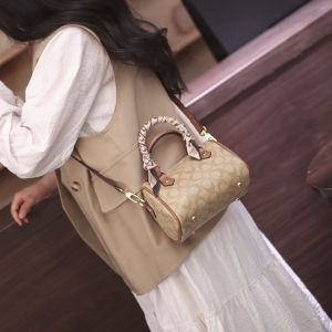 Elegant Pillow Shaped Mini Bag for Women Casual Chic Shoulder Crossbody Bag Soft PVC Material Polyester Lining Zipper Closure