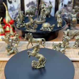 Tượng Đồng Thau Hình Ngựa Thành Công - Kích Thước: 4.2 x 5.0cm