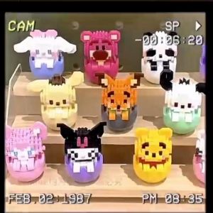 Blok bangunan mini boneka DIY blok gelas mainan anak-anak lucu mainan edukasi