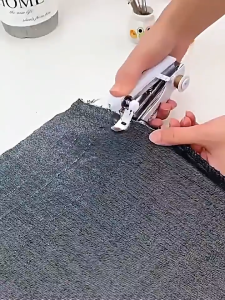 Mesin Jahit Steples Mesin Jahit Tangan Manual / Spring Come Mini Sewing Kit Stapless / Souvenir Wedding Pernikahan