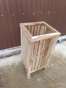 ตะกร้าใส่ร่มใบใหญ่  ที่ใส่ไม้กวาดใบใหญ่ ทำจากไม้สักเเท้ทั้งใบ ทาสีเคลือบเงาไม้เนียบกริบทั้งในเเละนอกตะกร้า กันน้ำกันเชื้อรา Earlybird