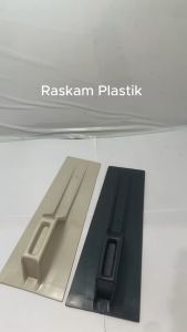 Raskam Plastik Roskam PVC Hitam Putih: Aksesoris PVC Berkualitas Tinggi