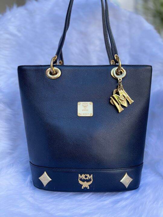 Mcm black outlet medium tote