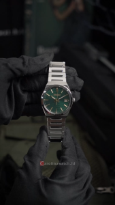 Jam Tangan Pria Seiko Classic SUR601P1 Green Dial Stainless Steel Strap