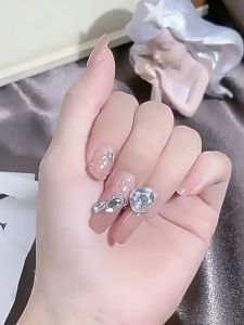 BWjewerly สร้อยคอดอกทานตะวัน สร้อยคอเพชรเต็ม สร้อยคอดอกไม้ จี้หนึ่งกะรัต บรรจุภัณฑ์กล่องของขวัญ