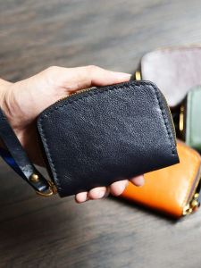 กระเป๋าใส่กุญแจหนังแท้ MOOSHI ทำมือสุดหรูสำหรับผู้ชายและผู้หญิง กระเป๋าใส่กุญแจแบบมีฟังก์ชันหลายอย่าง หนังวัวชั้นบน