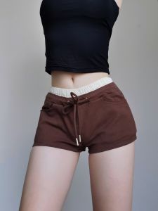 กางเกงขาสั้นกีฬาเอวต่ำสบายๆ ผ้าฝ้ายผสมโพลีเอสเตอร์ กางเกงขาสั้นทรงหลวมสบายๆ สำหรับผู้หญิงวัย 18-24 ปี